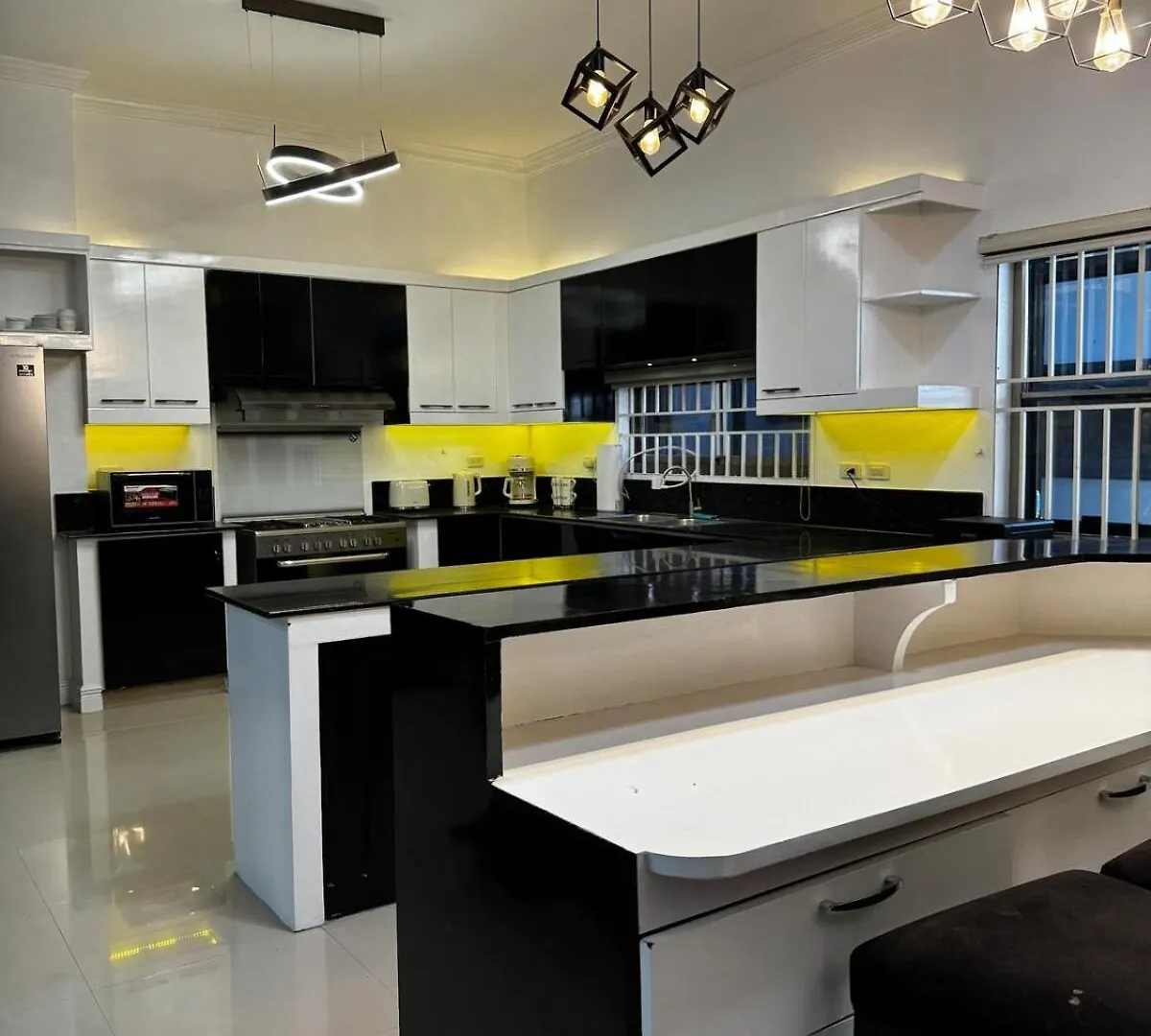 The Party Pad Villa Angeles